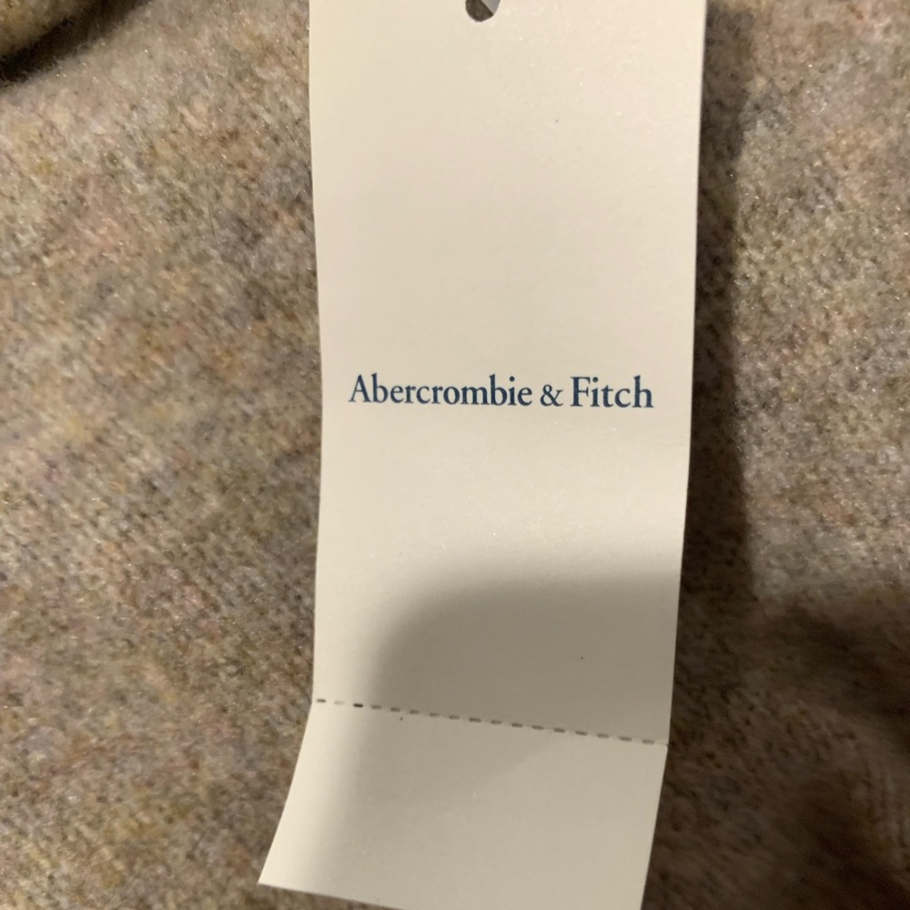 Abercrombie & Fitch Sweater - Picture 6 of 6